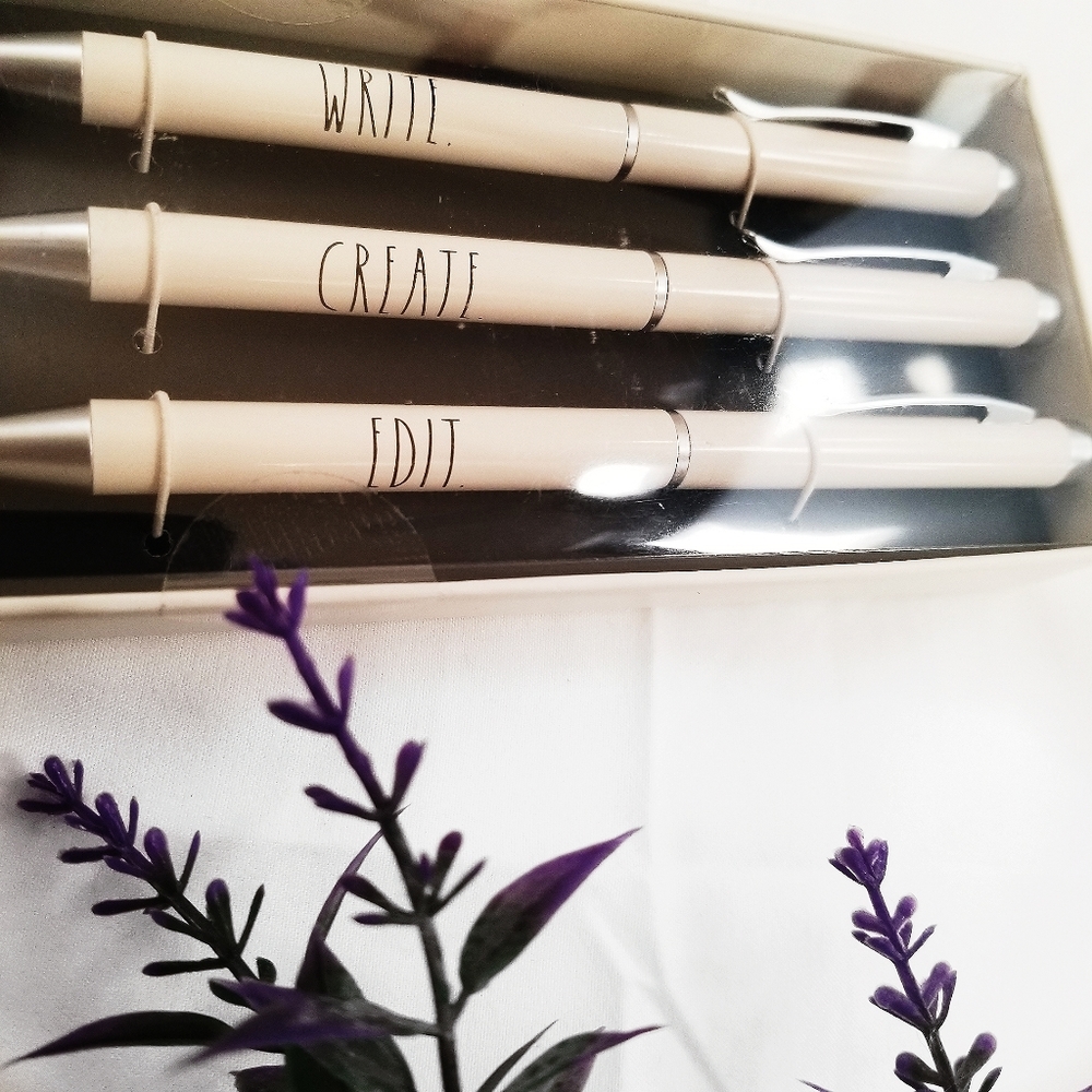 Rae Dunn Pen Set